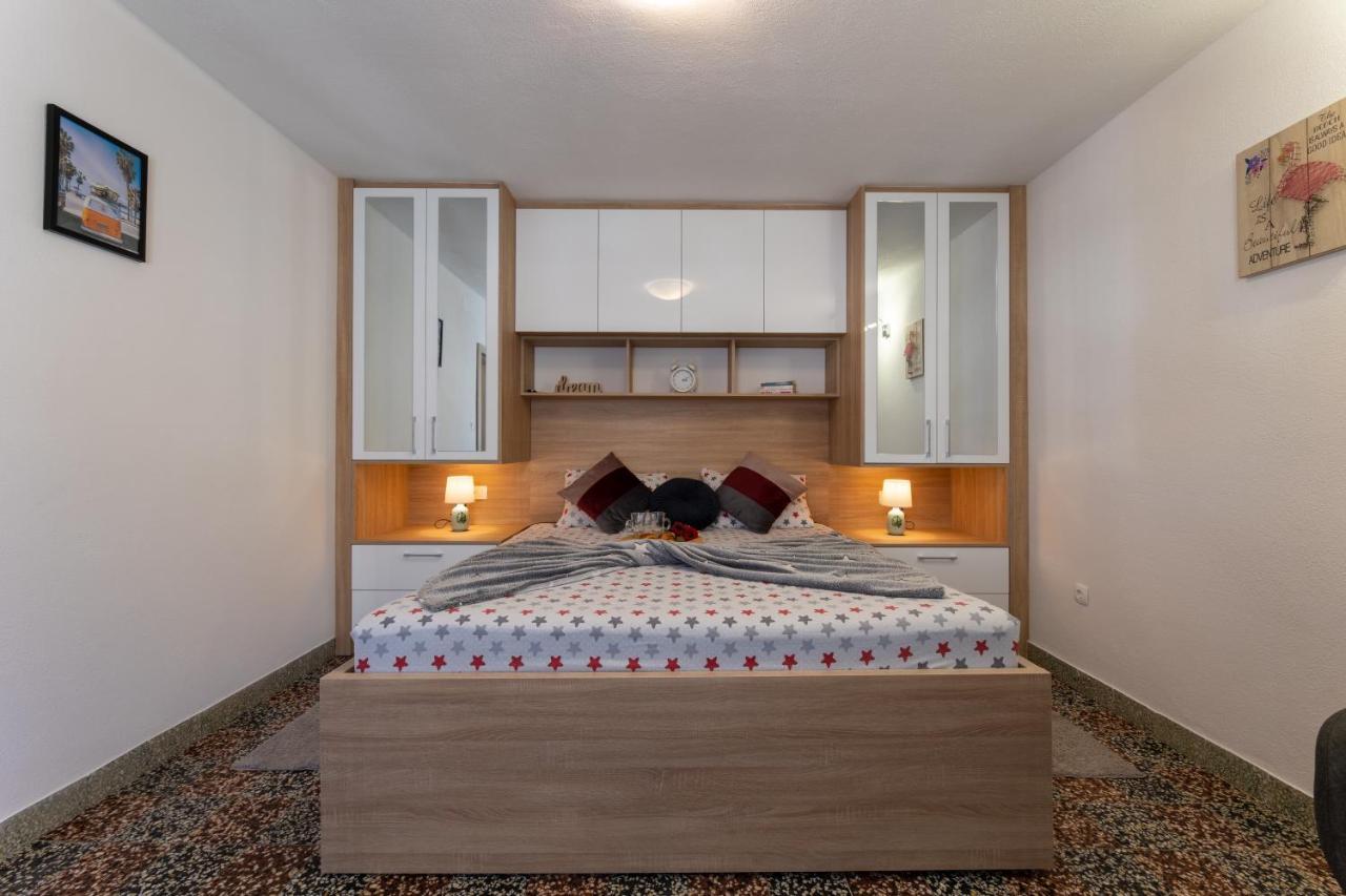 Holiday House Daisy Prapatnica Экстерьер фото
